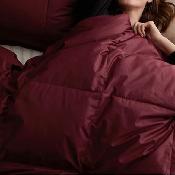LaCrosse™ Down Comforter Twin Ultra Warmth Col: Merlot !!! - Picture 3 of 4